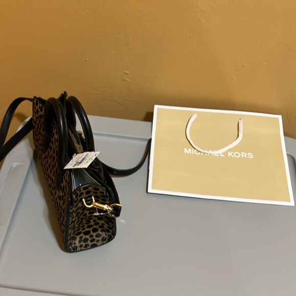 Michael Kors Extra Small Husk Cheetah Print Calf hair & lblack leather bag - Picture 3 of 11